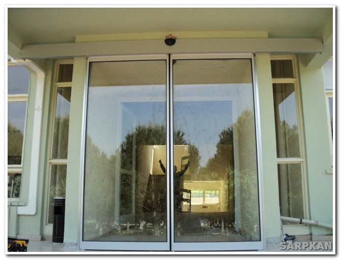 Çift Kanatlı fotoselli Kapılar